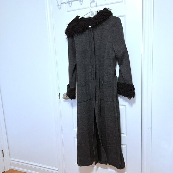 Made in Italy Very long dark grey sweater coat with hoody and faux fur trims - Picture 5 of 16